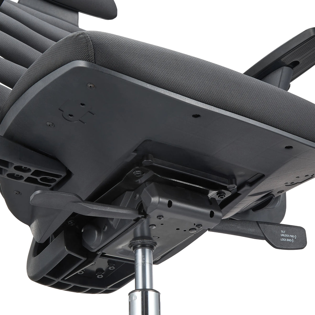 Unterseite der Sitzfläche mit Verstellhebeln des Profi-Bürostuhls ERGO LINE II PRO in Schwarz von hjh OFFICE