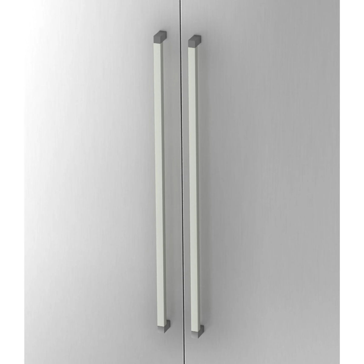 Zwei silberne Chromgriffe aus Metall des Schranks SIGNA G 7550 von hjh OFFICE PRO