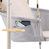 Seitentasche mit Tablet und Magazin am Hängesessel Skylo inklusive kleinem Beistelltisch von hjh LIVING (KI-generiertes Bild)