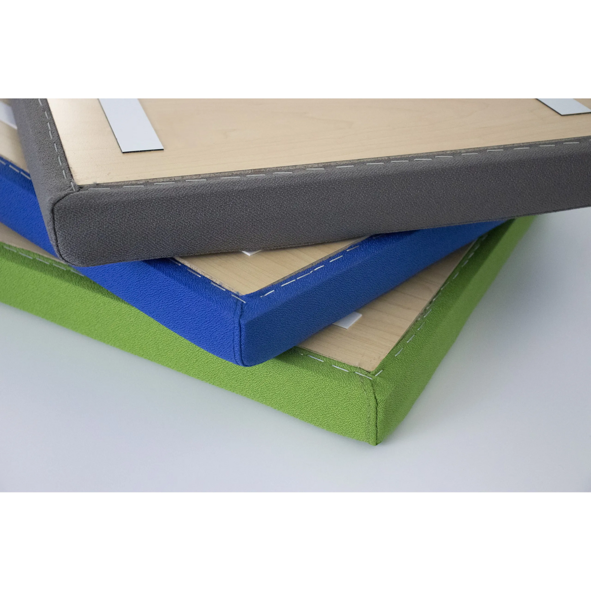 Stapel aus drei farbigen Sitzauflagen für Container des Zubehörs ACSK in Grau, Blau und Grün von hjh OFFICE PRO