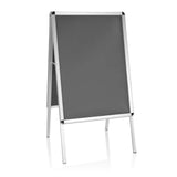 Grauer Plakatständer AGENDA II mit Aluminiumrahmen und zwei Standfüßen von hjh OFFICE – 360-Grad-Ansicht (Frontansicht 20°)