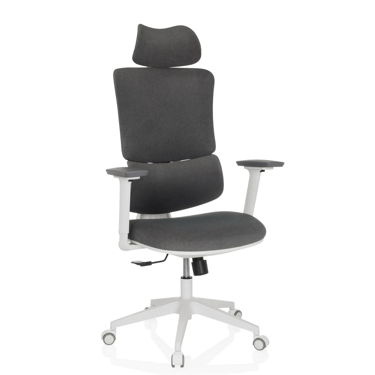 Grauer Homeoffice-Bürostuhl ERGOMY WF mit Stoffbezug, weißem Rahmen und Fußkreuz mit fünf Rollen von MyBuero – 360-Grad-Ansicht (schräge Frontansicht 30°)