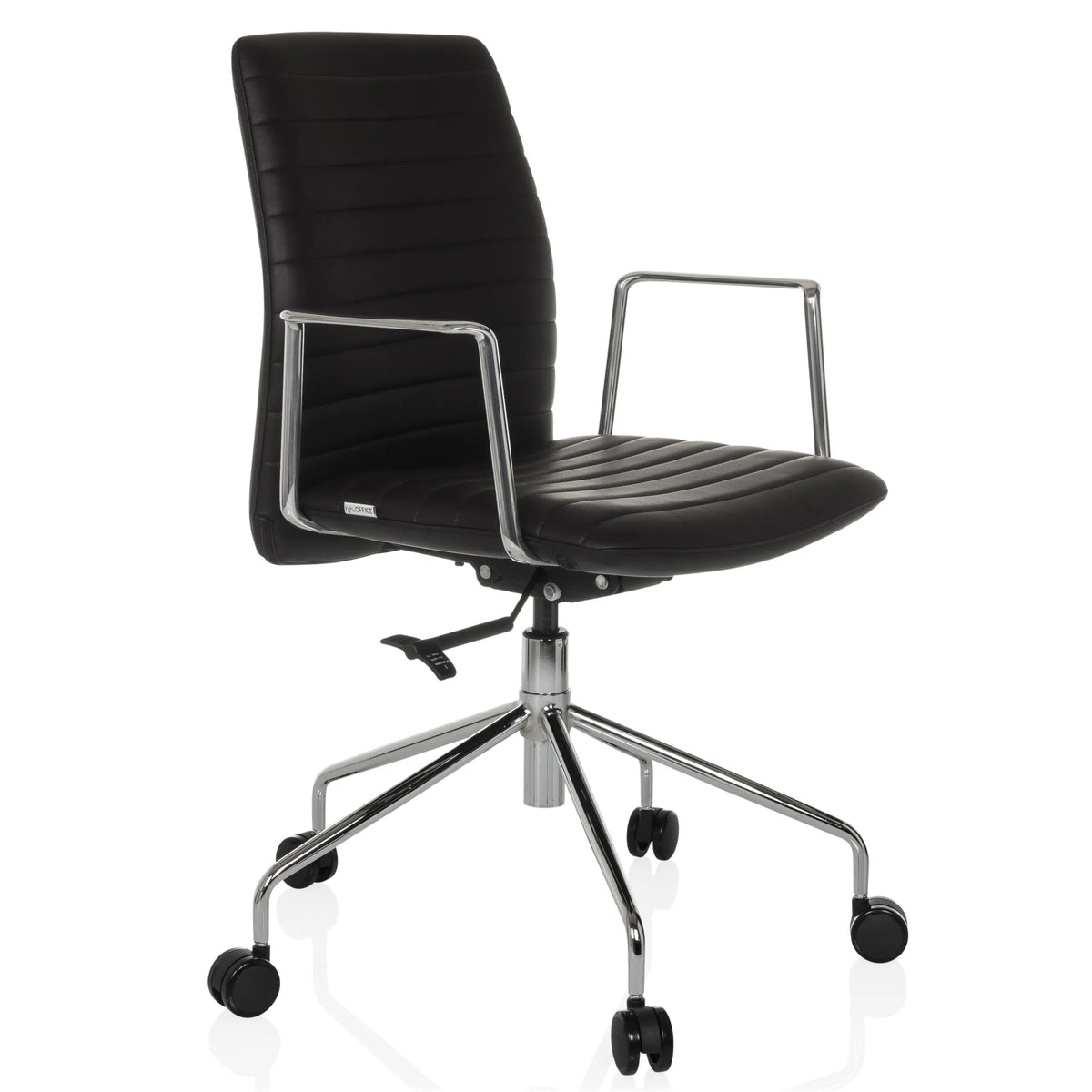 Schwarzer Luxus-Chefsessel VEMONA 30 mit Quersteppung, Armlehnen und Fußkreuz mit fünf Rollen von hjh OFFICE – 360-Grad-Ansicht (schräge Frontansicht 45°)