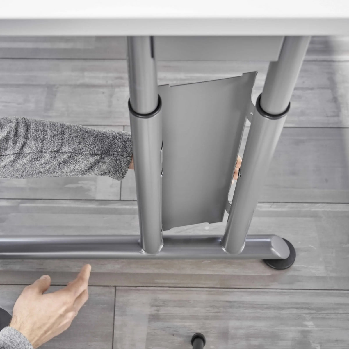 Graues Gestell des höhenverstellbaren Schreibtischs ZENO 16 G von hjh OFFICE PRO