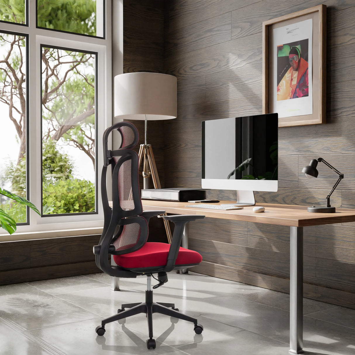 Roter Homeoffice-Bürostuhl ERGOMY mit Netzrückenlehne und schwarzem Rahmen von MyBuero